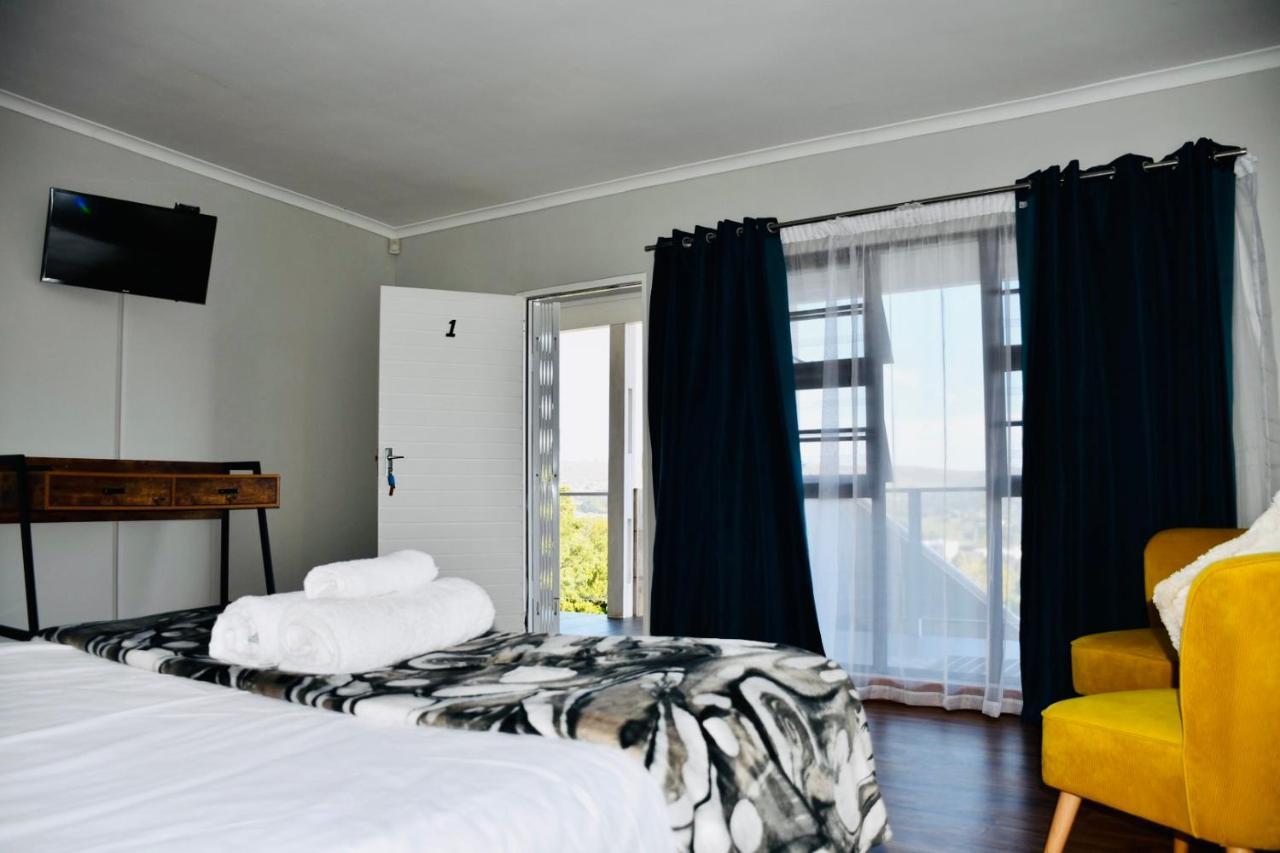 Friendz Guesthouse Книсна Екстер'єр фото