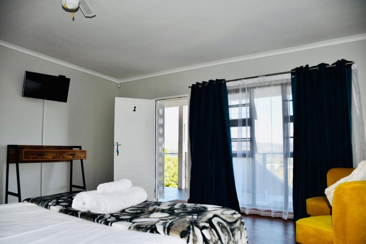 Friendz Guesthouse Книсна Екстер'єр фото
