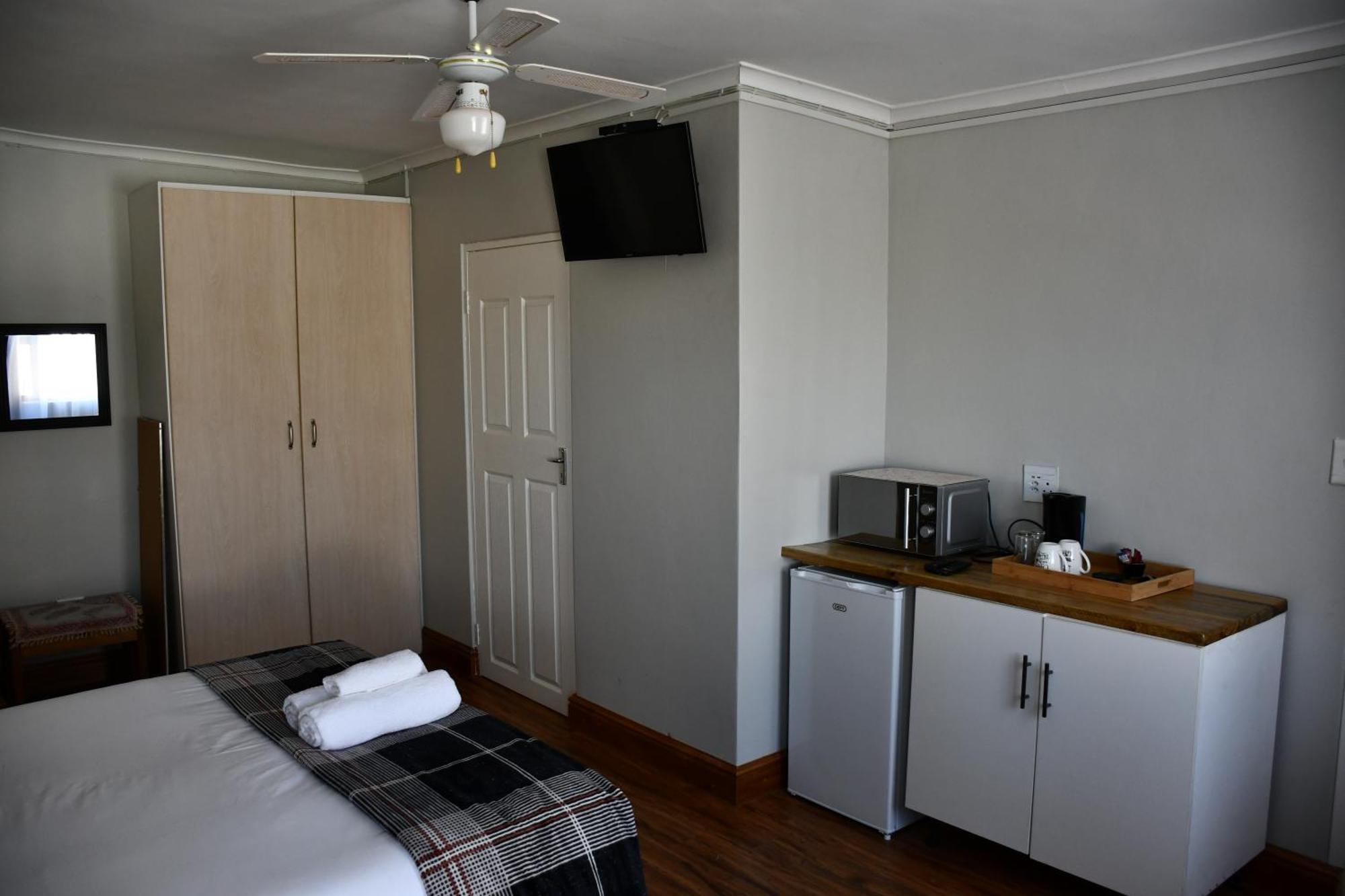 Friendz Guesthouse Книсна Номер фото